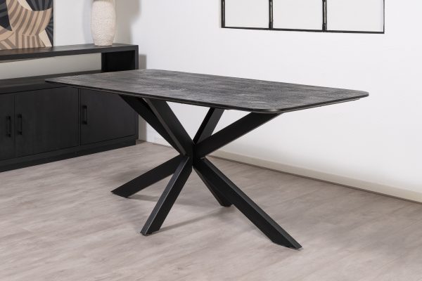 eettafel met afgeronde hoeken